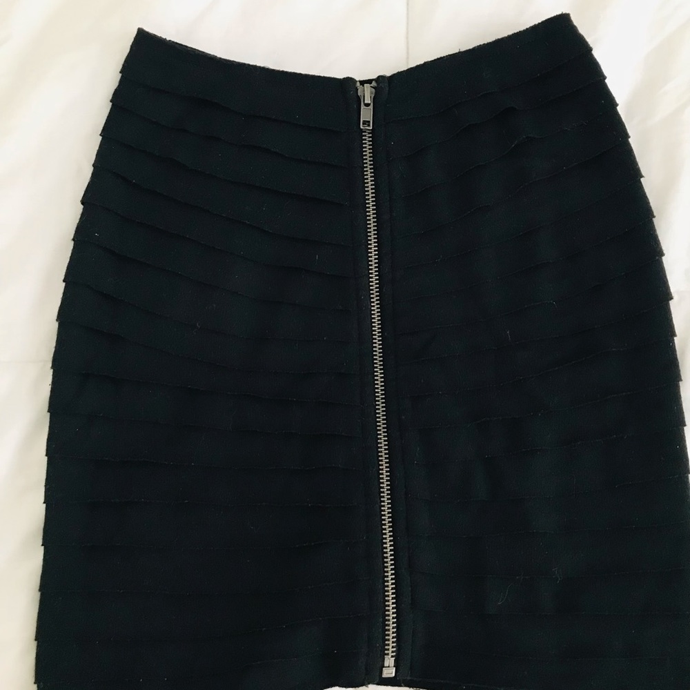 Super sexy ribbed/pleated mini skirt